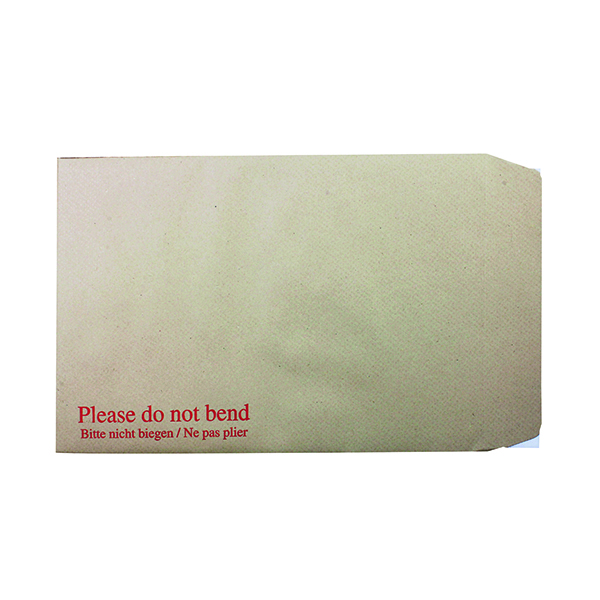 Q-Connect C4 Envelopes Board Back Peel and Seal 115gsm Manilla (Pack of 125) KF3521